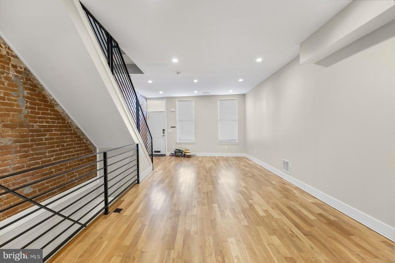 912 Ellsworth St - Photo 3 of 41