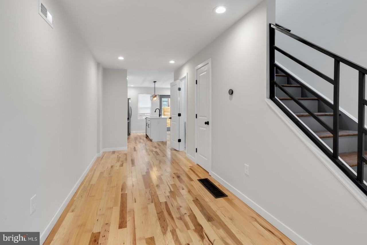 2039 E Letterly St - Photo 6 of 38