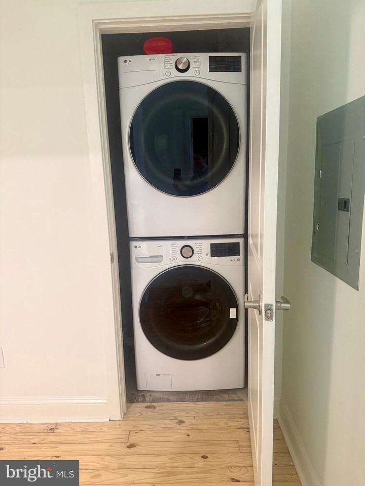 1733-35 Chestnut St Unit 304 #304 - Photo 4 of 16