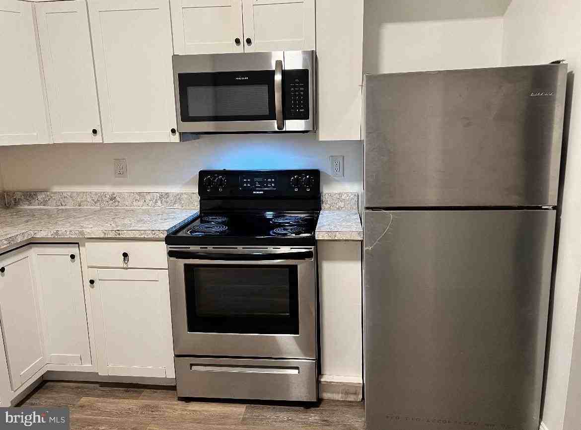 1241 N 60th St Apt 1 #1 - Photo 2 of 8