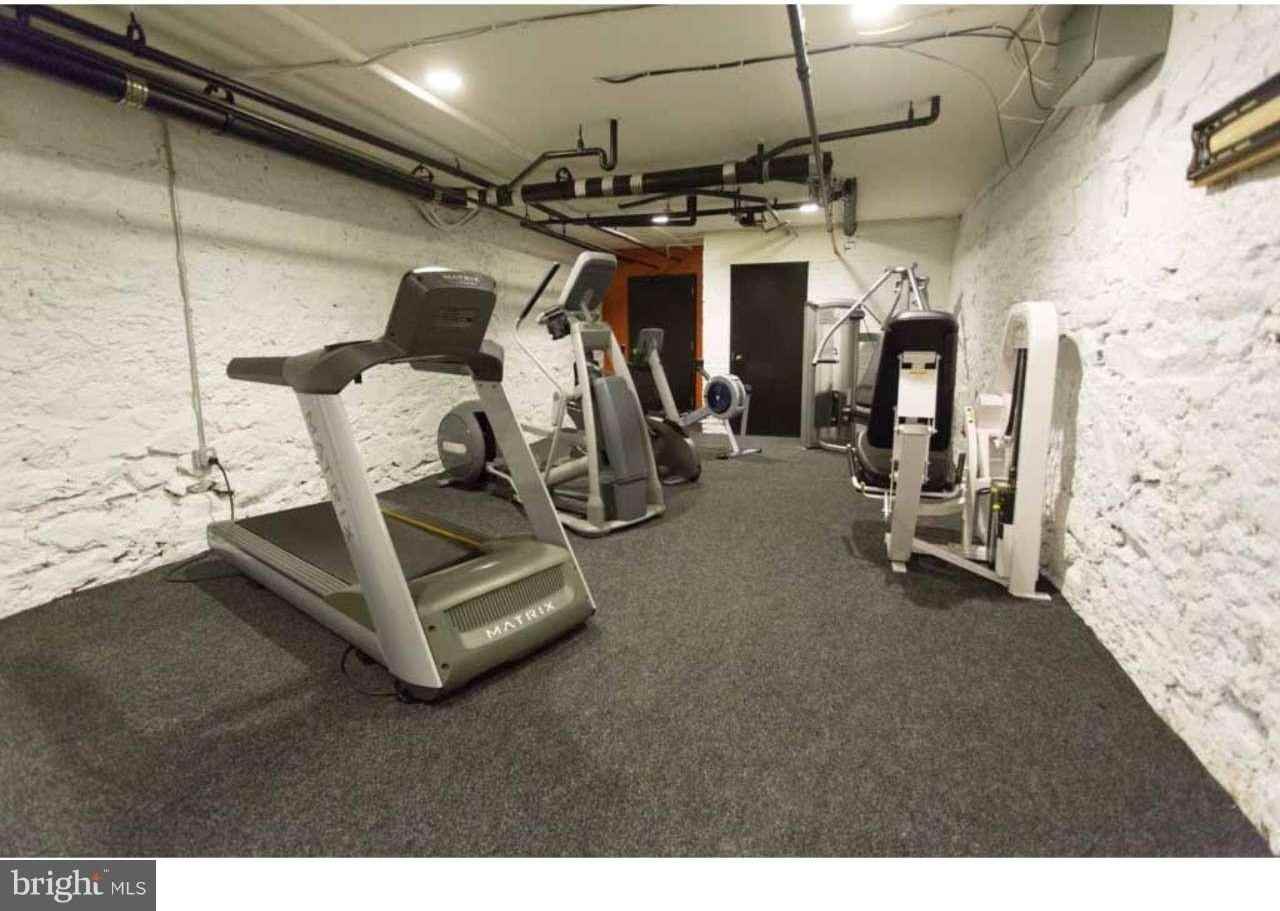 1100 Spruce St Apt 2c #2C - Photo 2 of 22