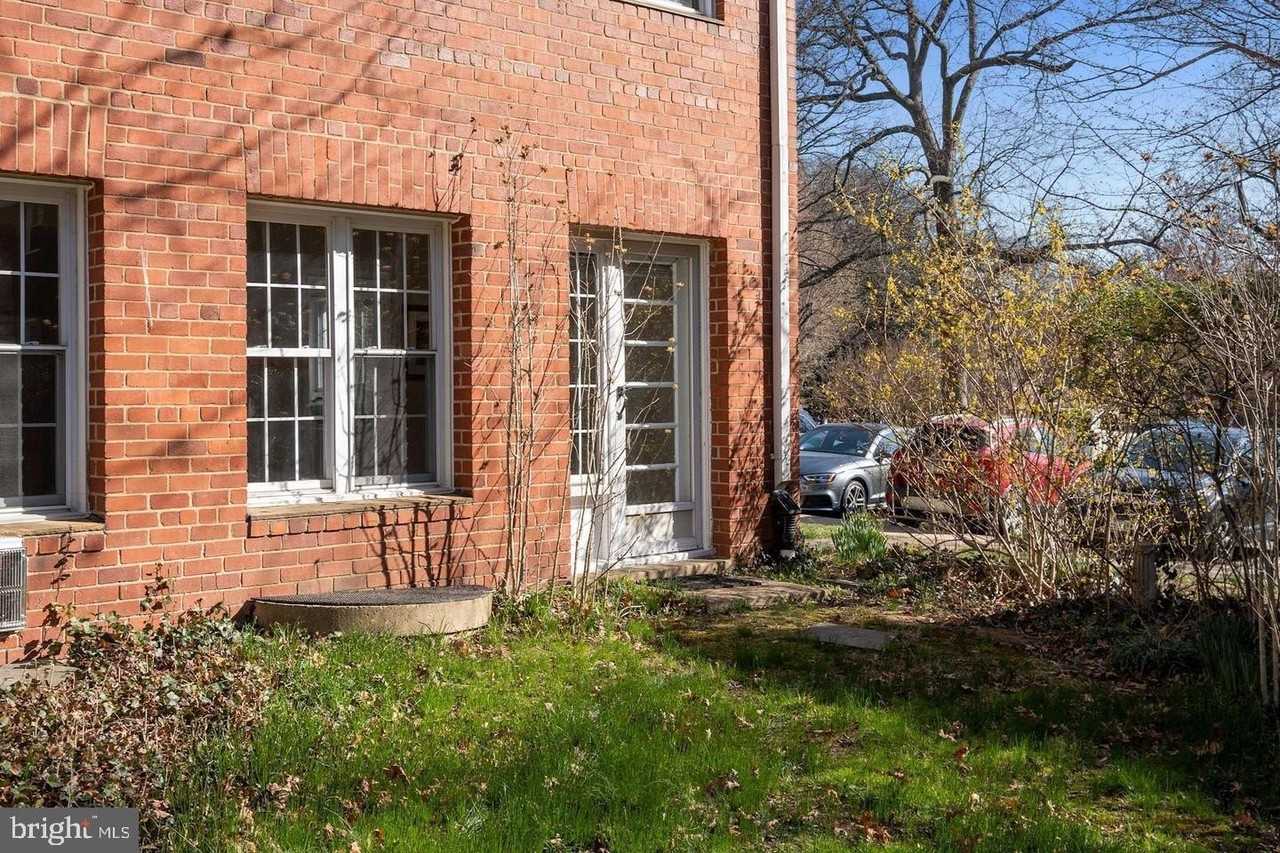 1700 Preston Rd - Photo 2 of 22