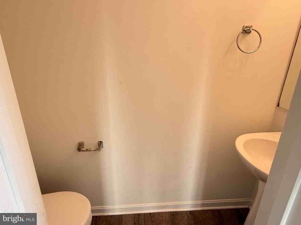 138 Surrey Club Ln - Photo 5 of 17