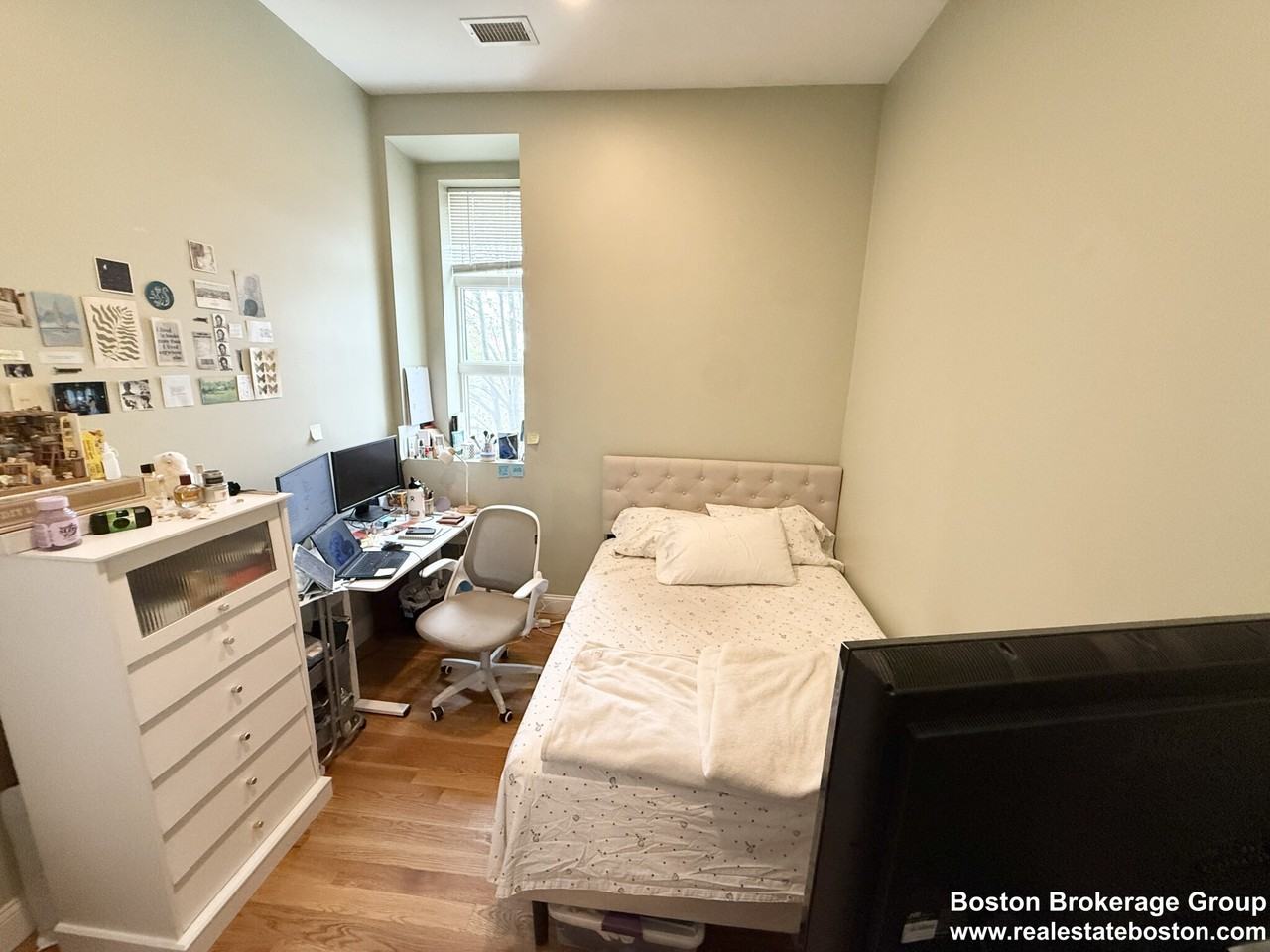 409 Dudley St #4 - Photo 4 of 11