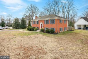 featured image of 8300 Midwood St