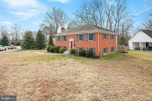 8300 Midwood St - Photo 1 of 1