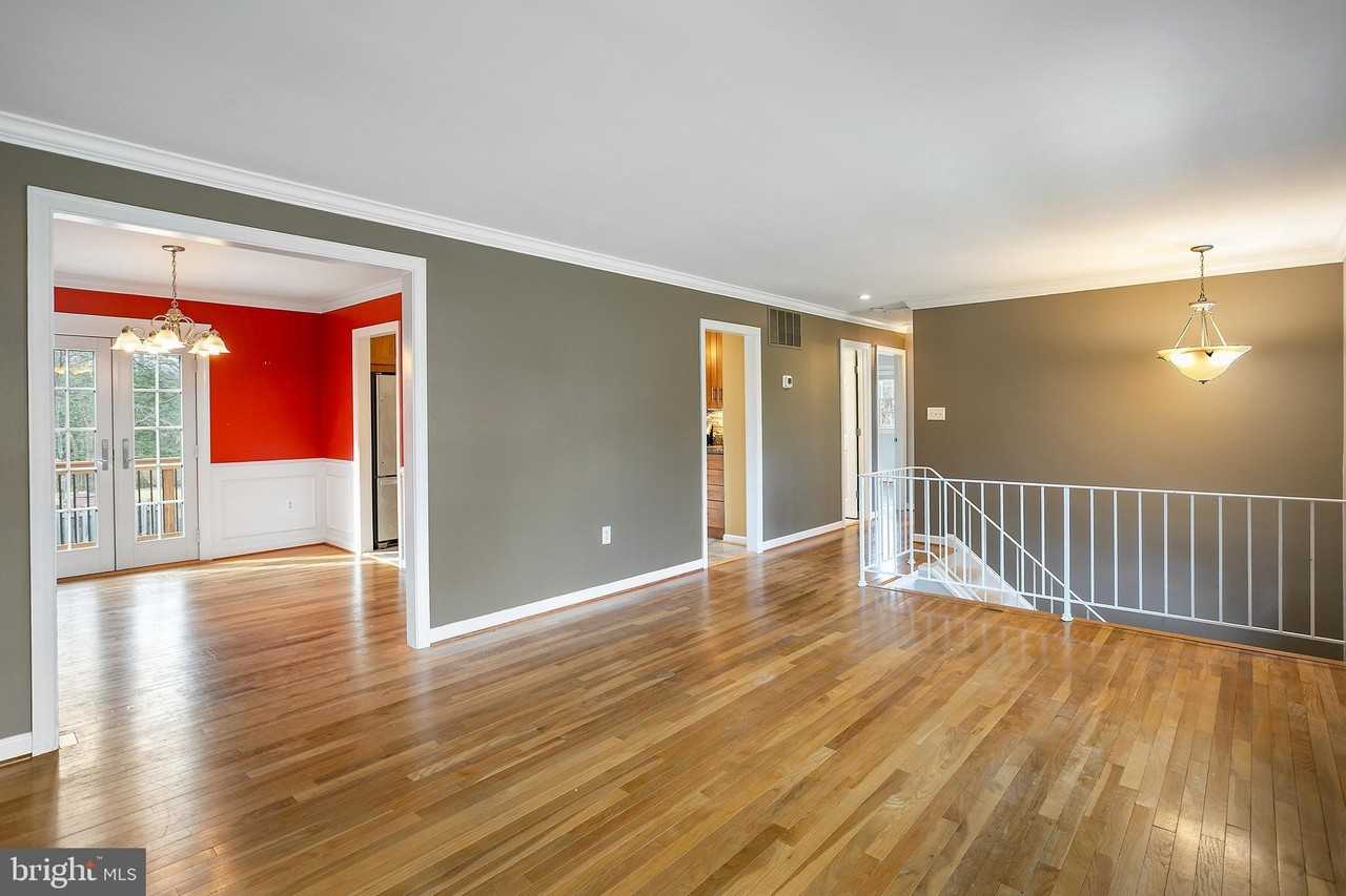 8300 Midwood St - Photo 5 of 37