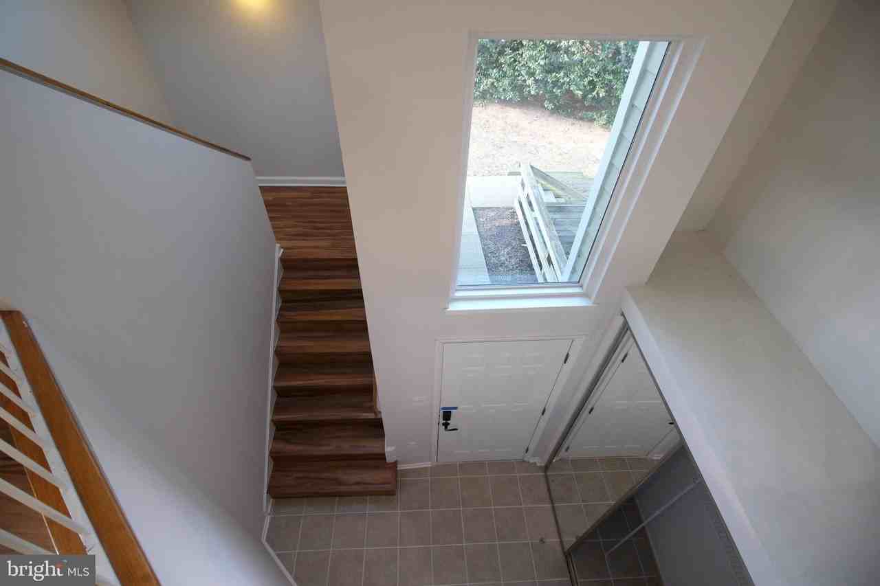 1956 Villaridge Dr Unit 1956b #1956B - Photo 4 of 24