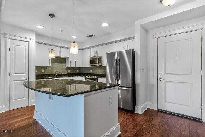 222 Glenwood Ave Apt 513 #513 - Photo 3 of 43