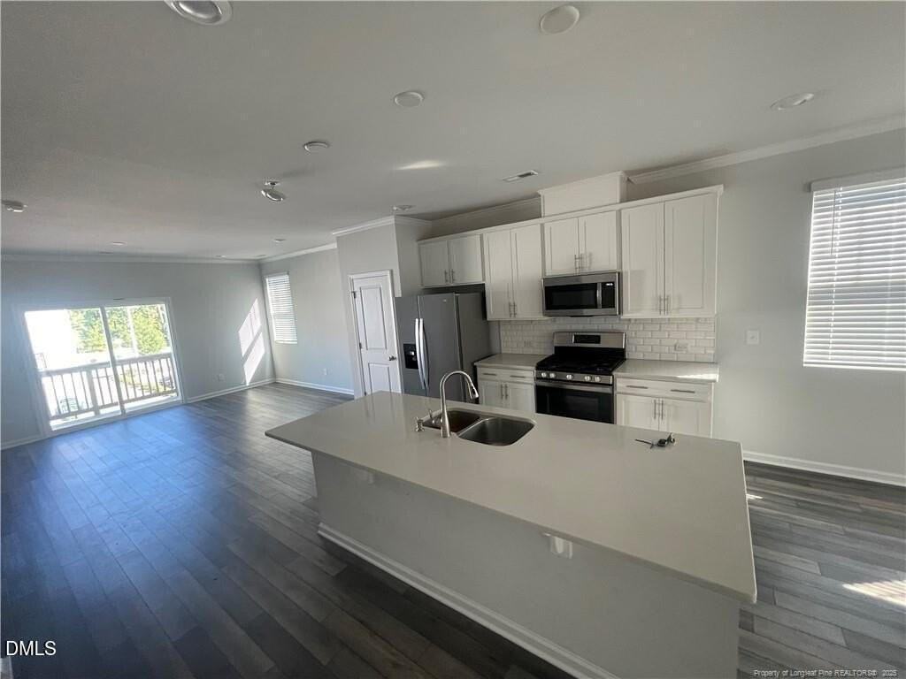 4923 Southern Magnolia Dr - Photo 4 of 18