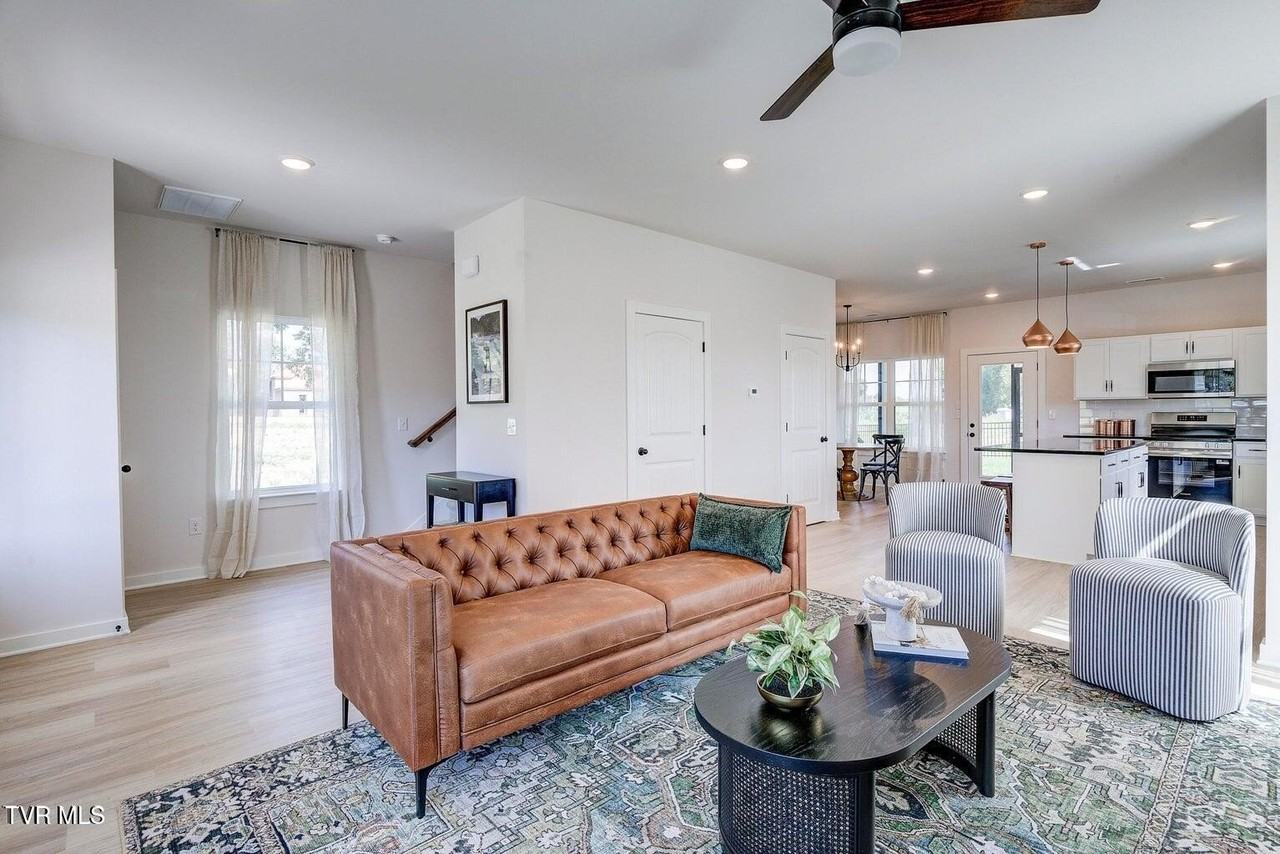 4165 Gambrel Oaks Street - Photo 3 of 16