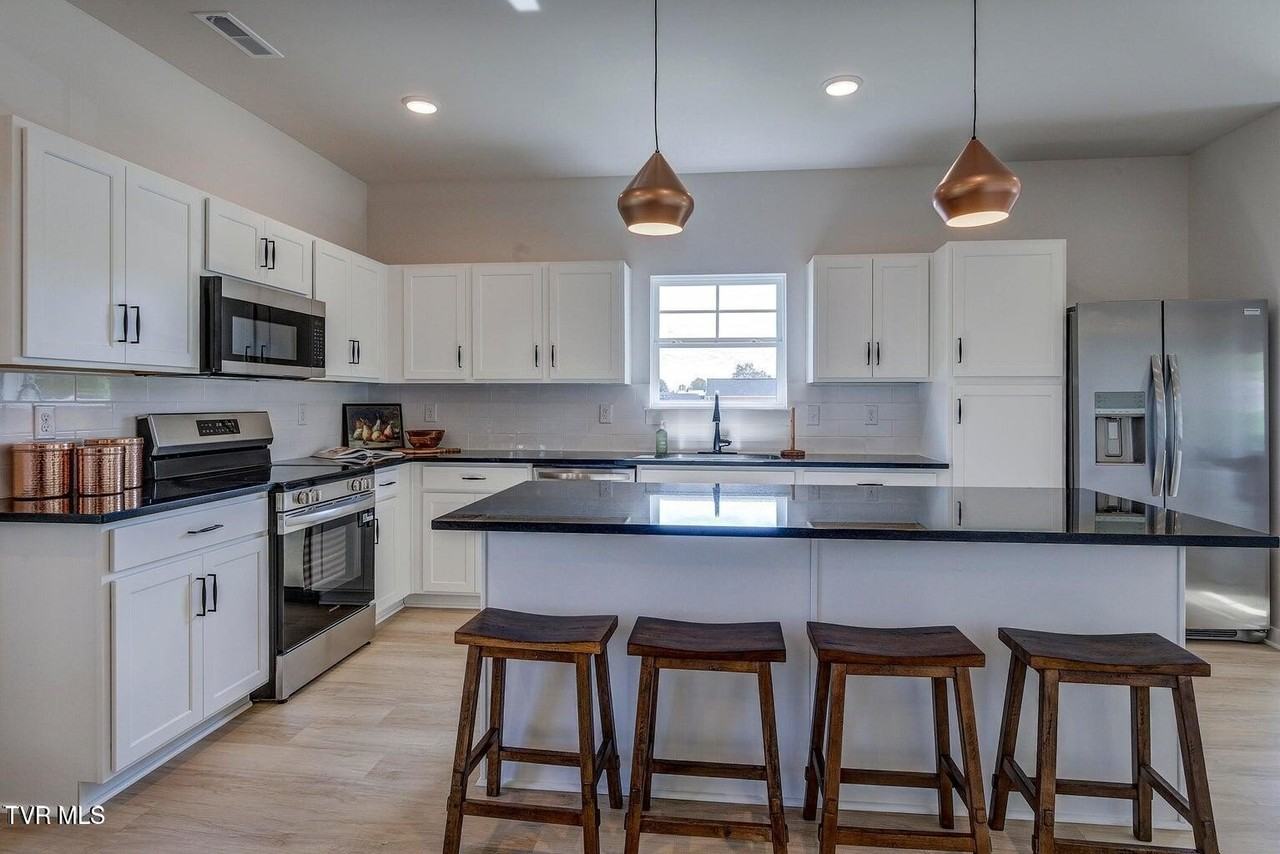 4165 Gambrel Oaks Street - Photo 5 of 16