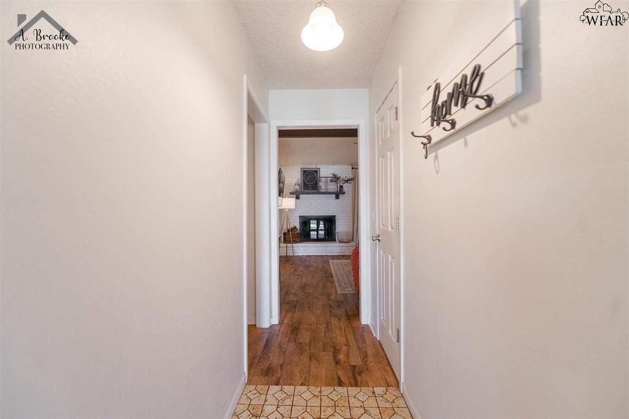 4672 Rainbow Dr - Photo 7 of 30