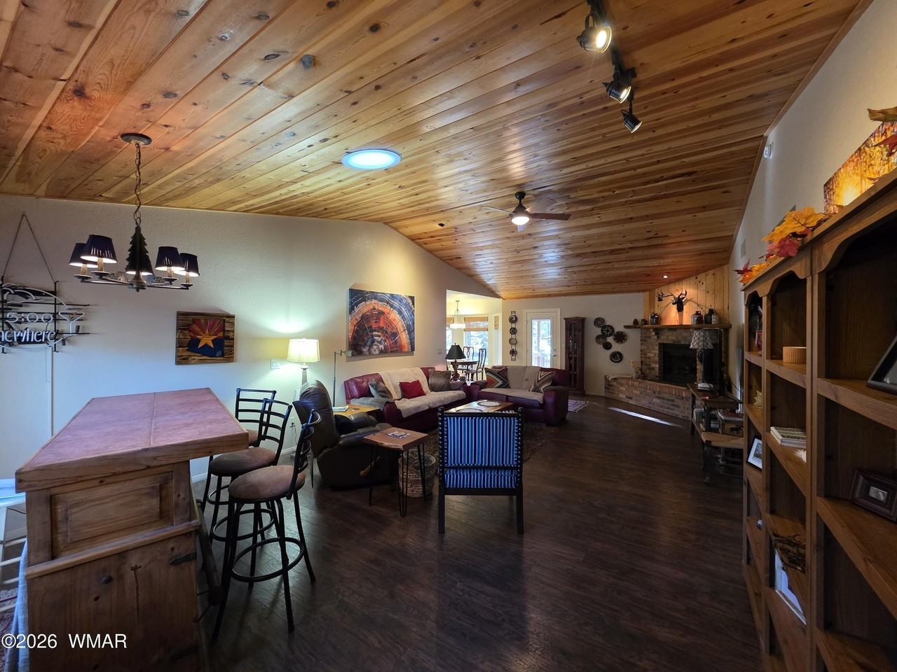 7507 Tall Pine Dr - Photo 2 of 32