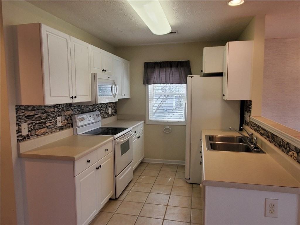 123 Perkins Pl - Photo 7 of 20