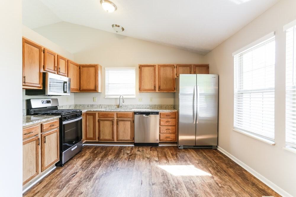 1009 Allison Dr - Photo 7 of 17