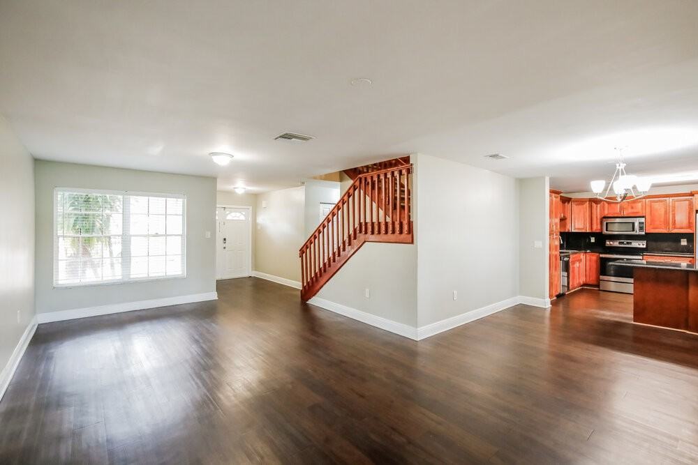 15045 Sw 108th Ter - Photo 6 of 17