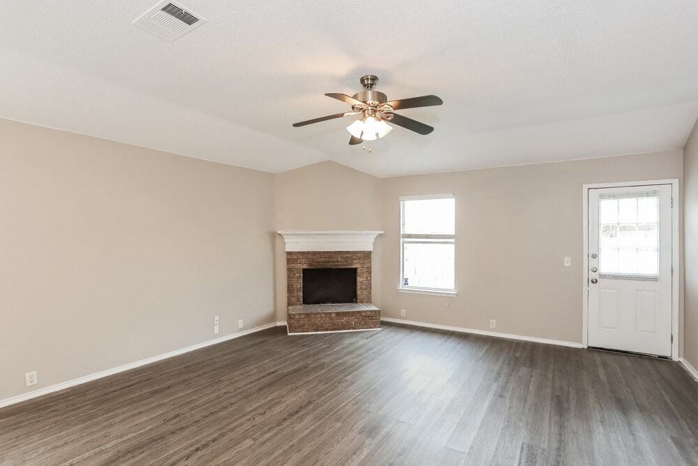 2528 Tar Heel Dr - Photo 5 of 19