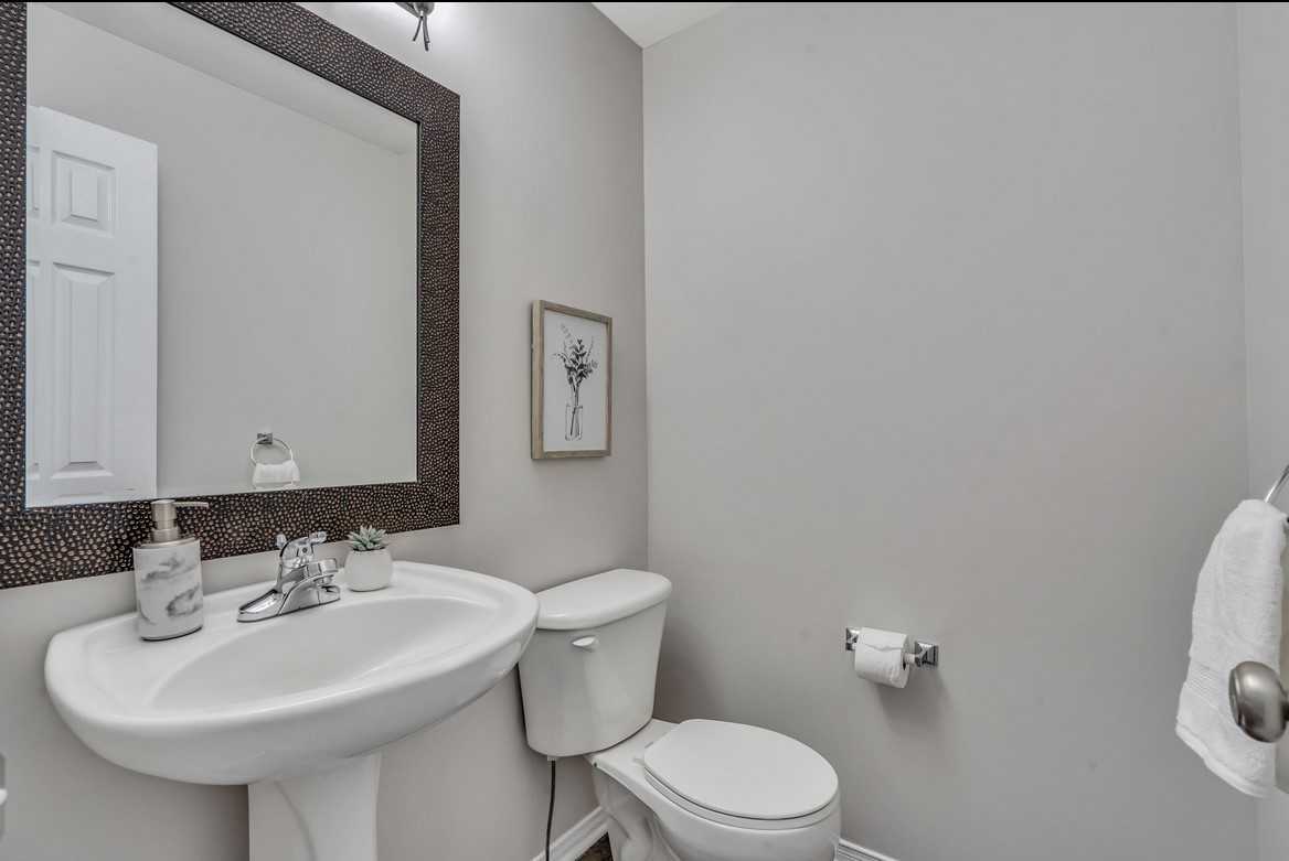 200 Flamborough Way - Photo 4 of 14