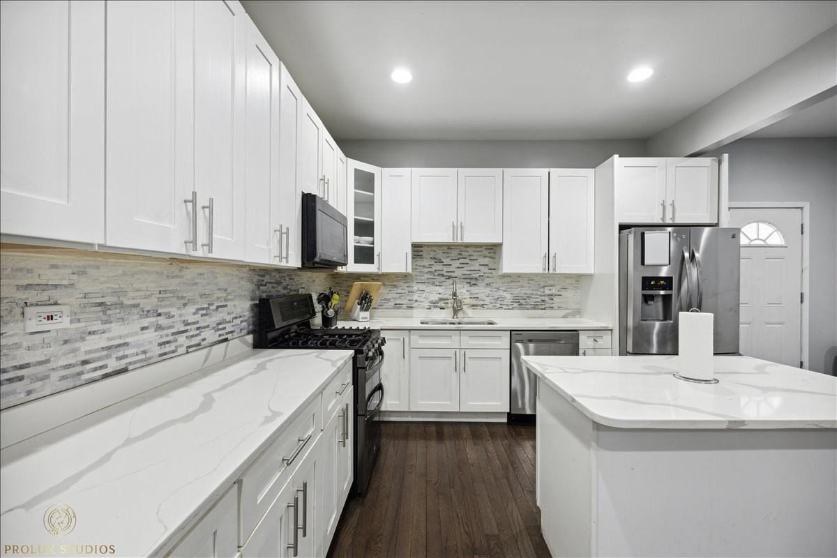 352 N Avers Ave - Photo 6 of 19