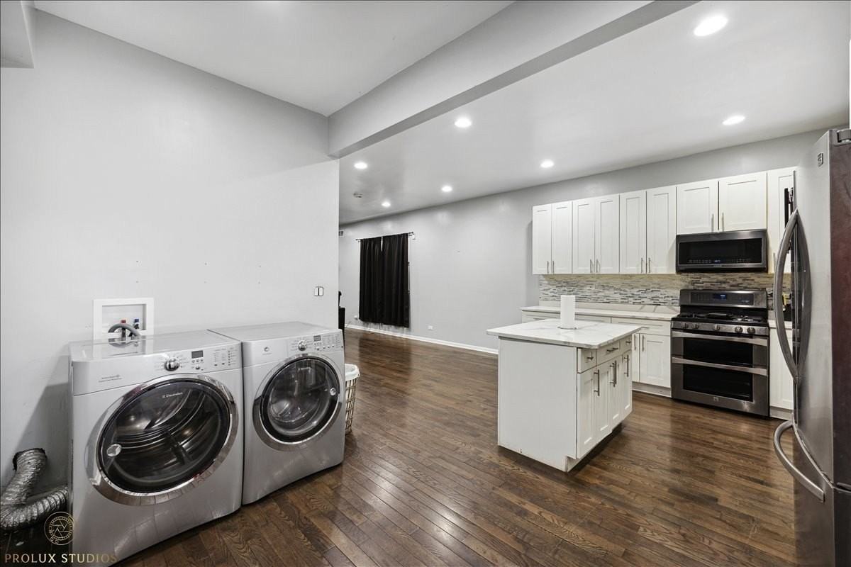 352 N Avers Ave - Photo 7 of 19