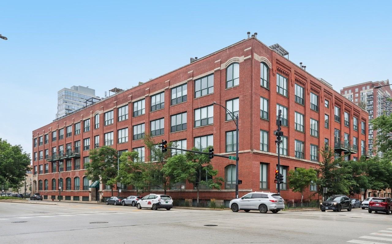 1727 S Indiana Ave Apt 302 #302