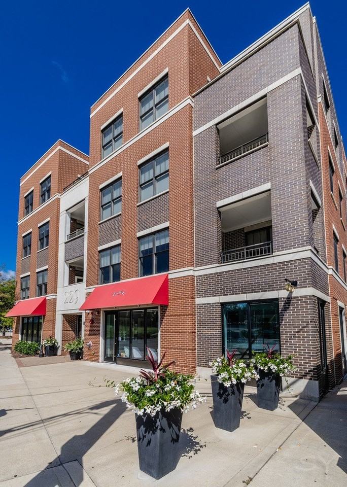 229 Park Ave Unit 202 #202 - Photo 2 of 22