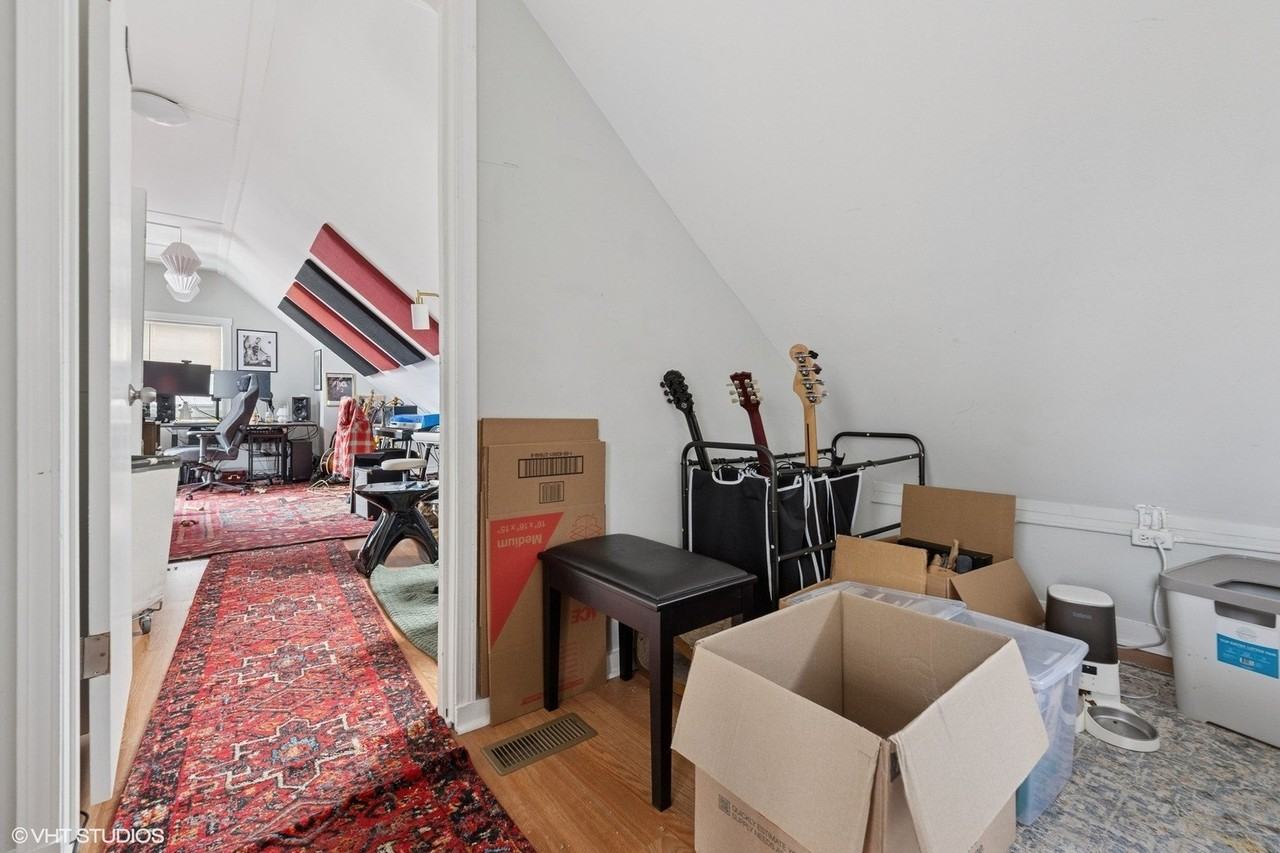 2531 W Lyndale St Apt 2r #2R - Photo 5 of 11