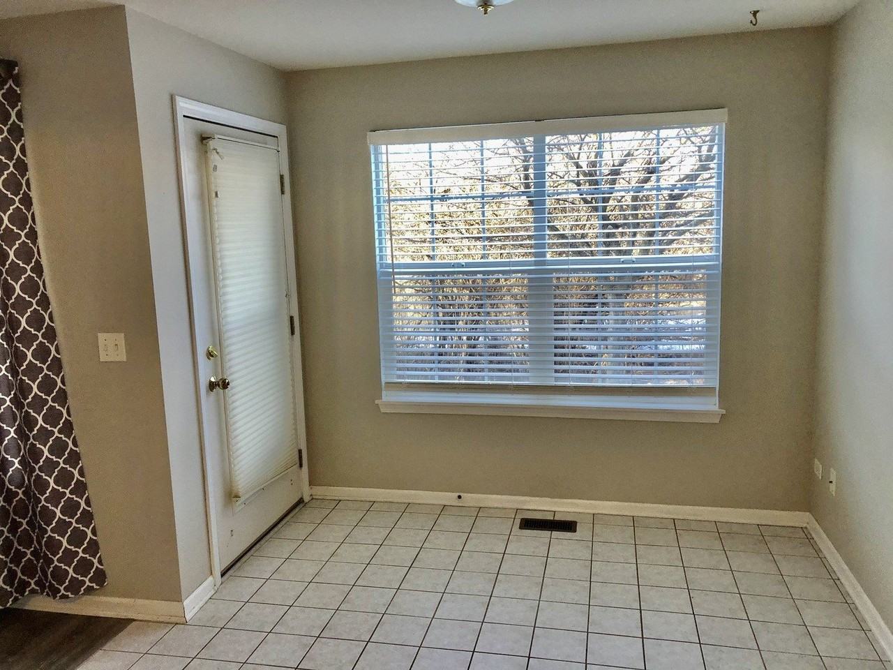 928 N Village Dr Unit 1 #1 - Photo 5 of 13