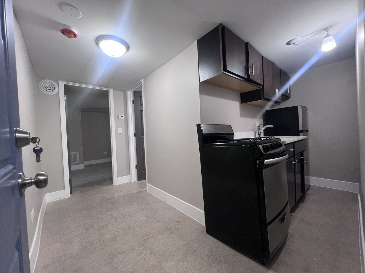 3353 W Warren Blvd Unit Gr #GR - Photo 5 of 10