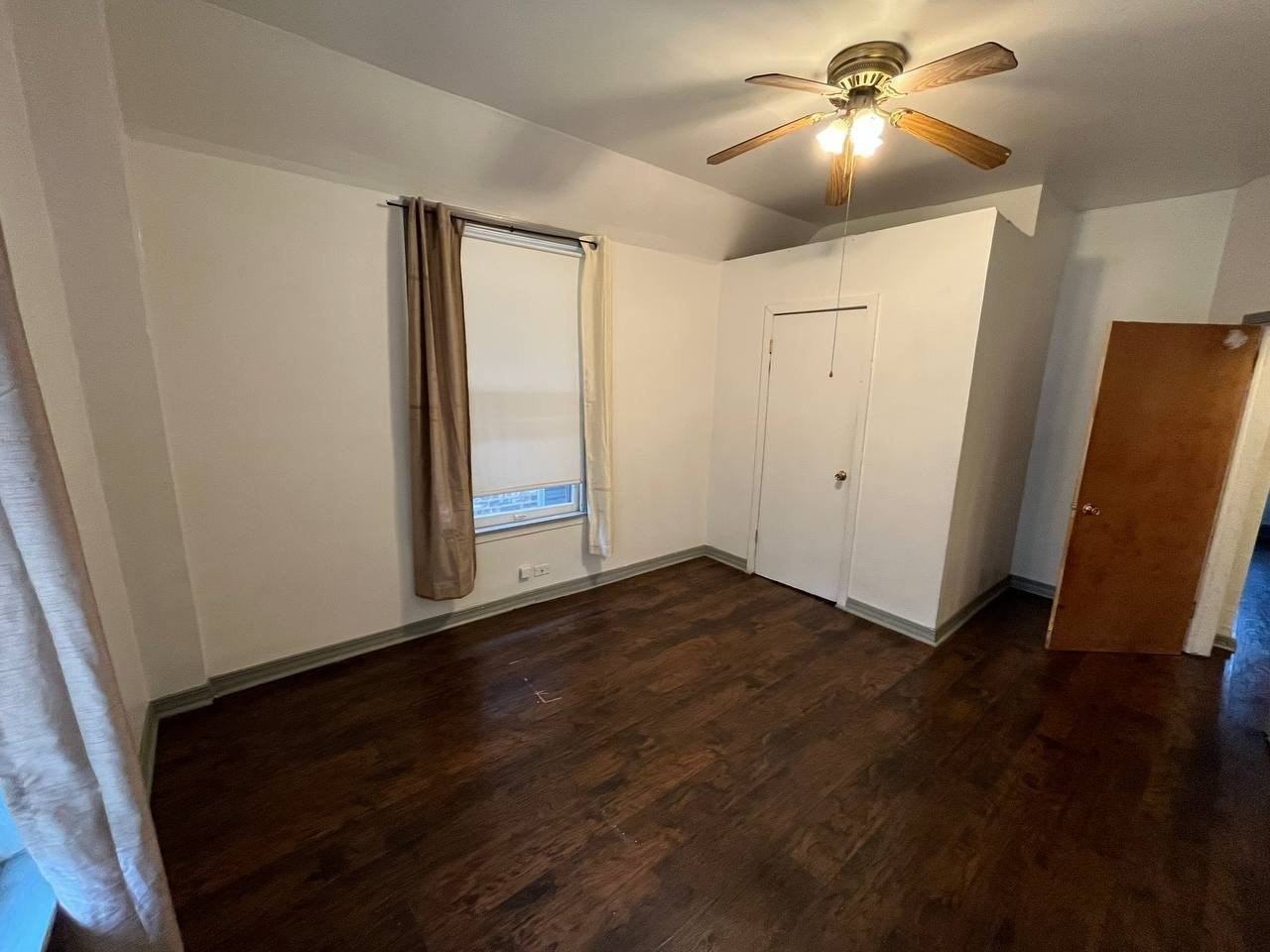 15534 Turlington Ave Apt 2s #2S - Photo 4 of 14
