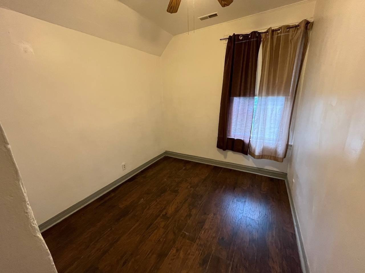 15534 Turlington Ave Apt 2s #2S - Photo 7 of 14