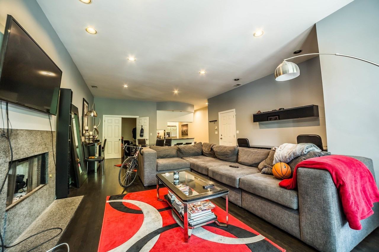 2629 N Ashland Ave Apt 2a #2A - Photo 4 of 19