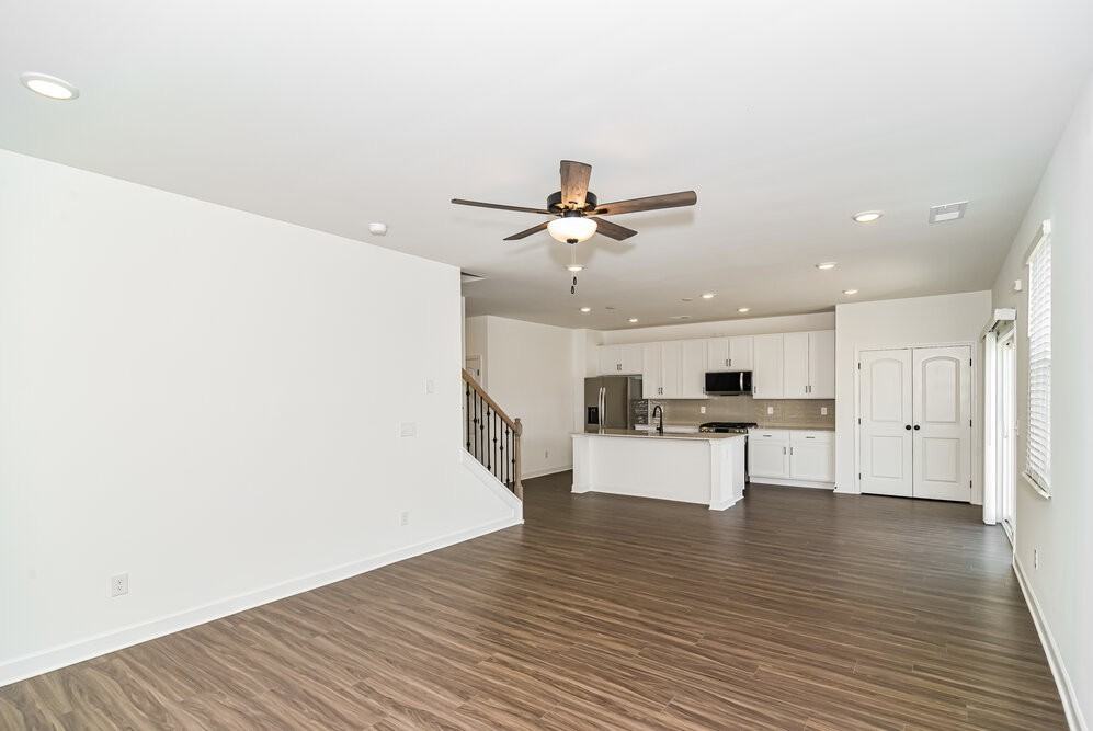 193 Millbrook Dr - Photo 4 of 17