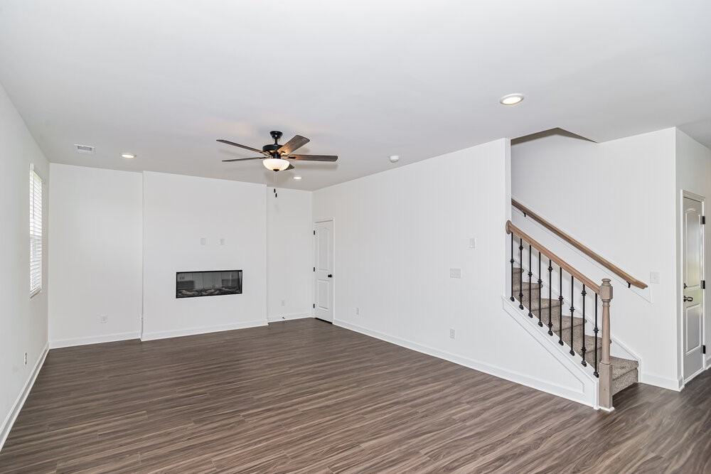 193 Millbrook Dr - Photo 6 of 17