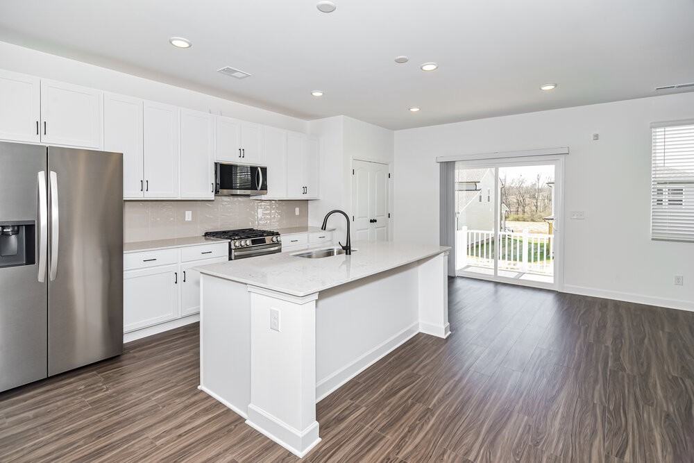 193 Millbrook Dr - Photo 7 of 17