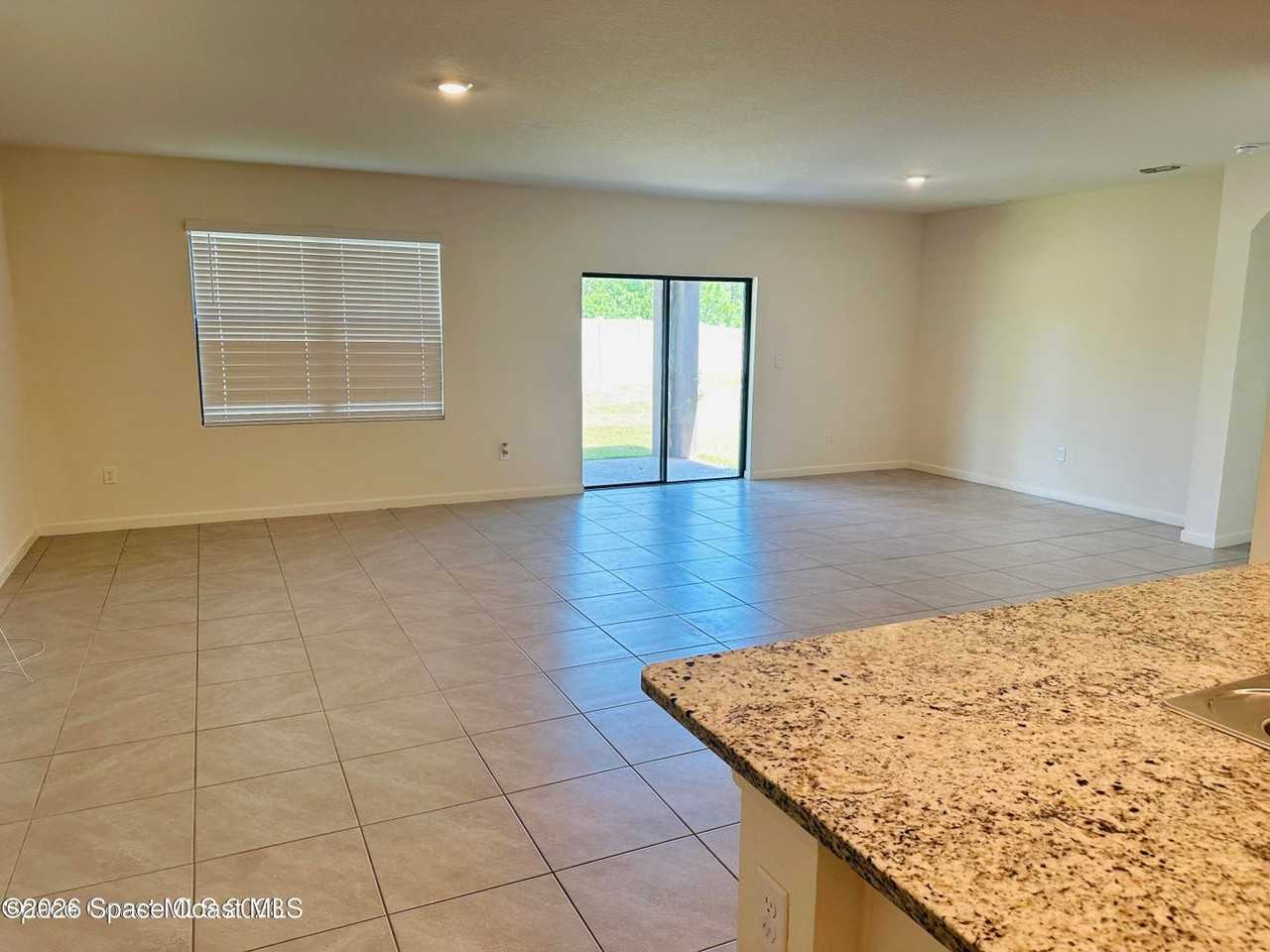 519 Old Country Rd Se #1 - Photo 2 of 7