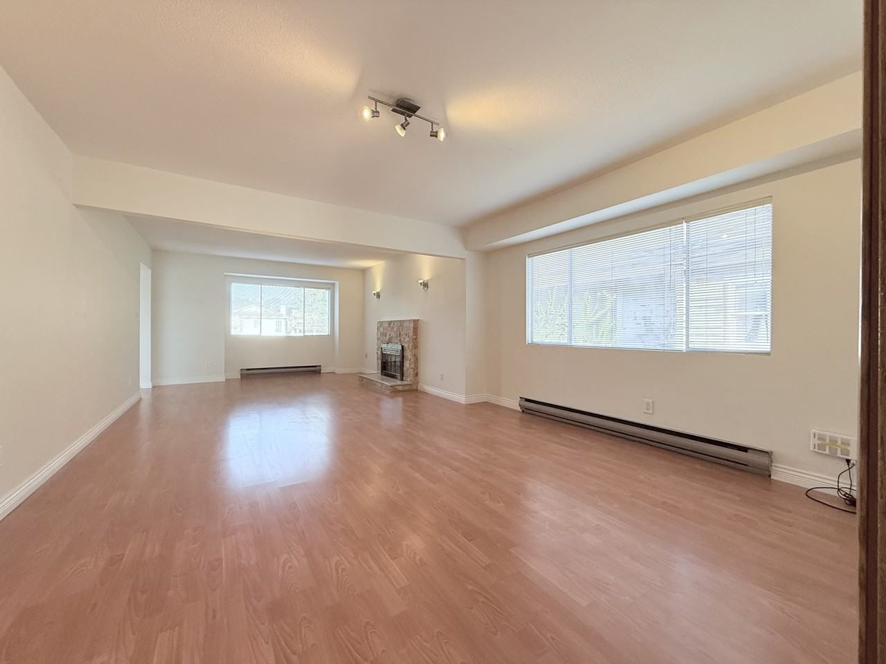 976 East 11th Avenue - Photo 4 of 14