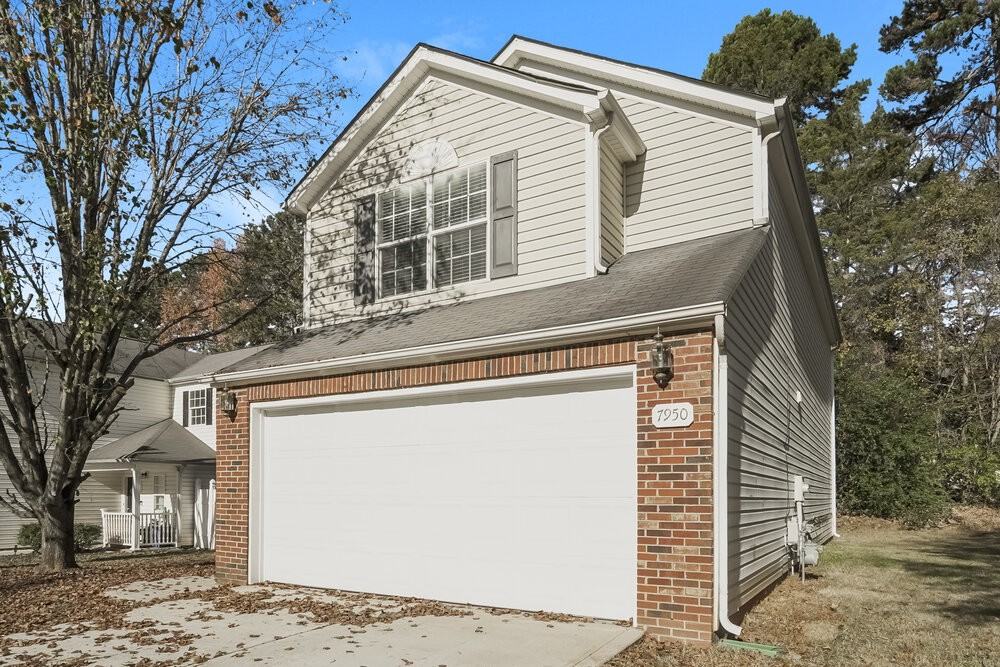 7950 Bristle Ln - Photo 4 of 17