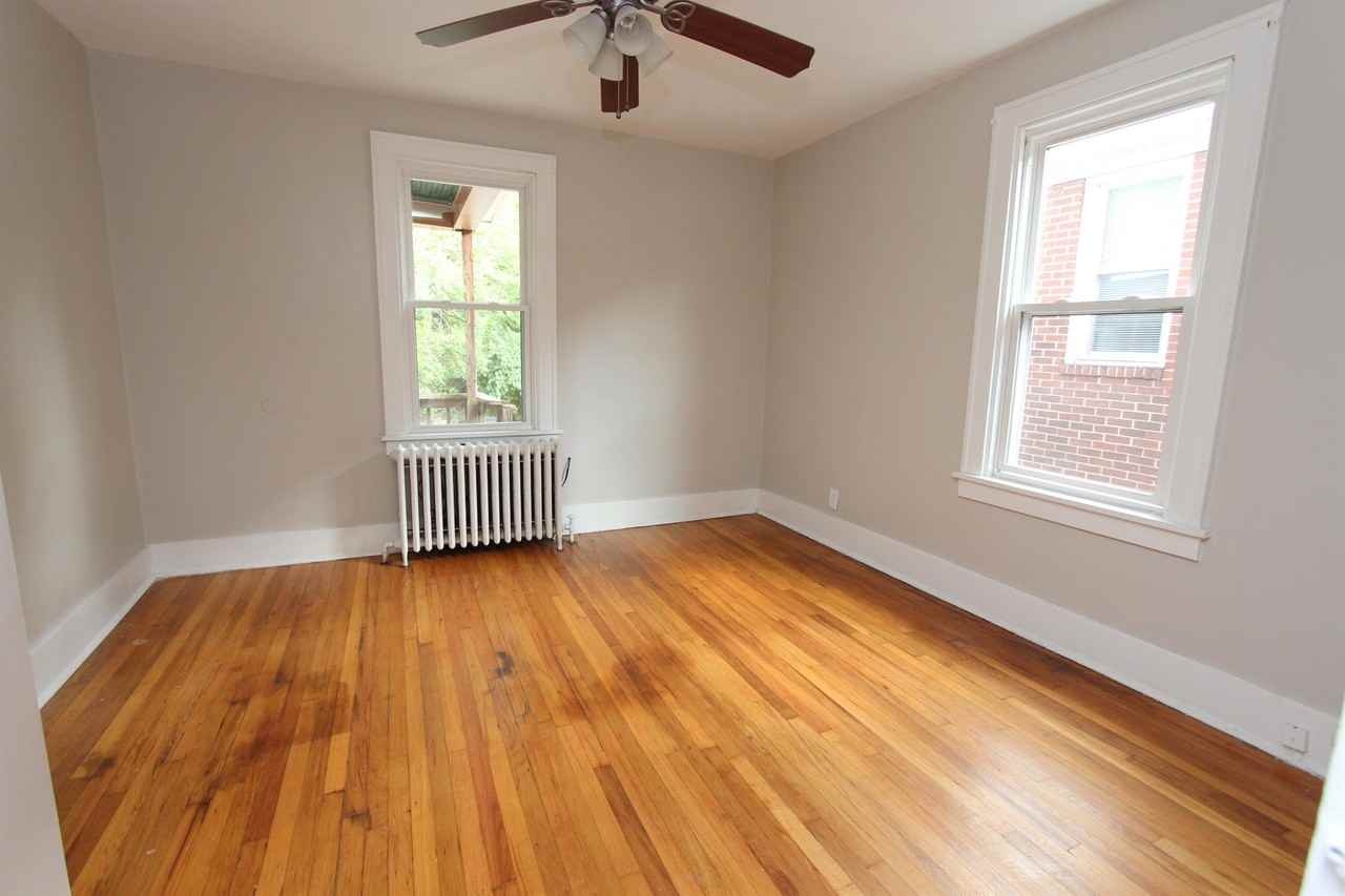 3556 BEECHWOOD BOULEVARDAPT 2 #3556-2 - Photo 4 of 7