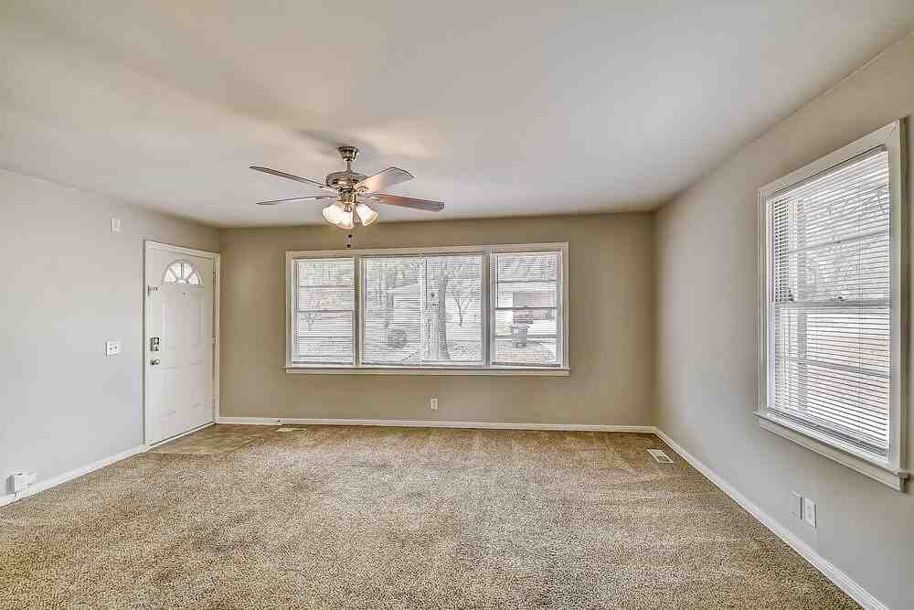 1521 27th Ave N - Photo 5 of 18