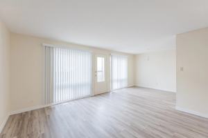 featured image of 10542 45 Ave Nw