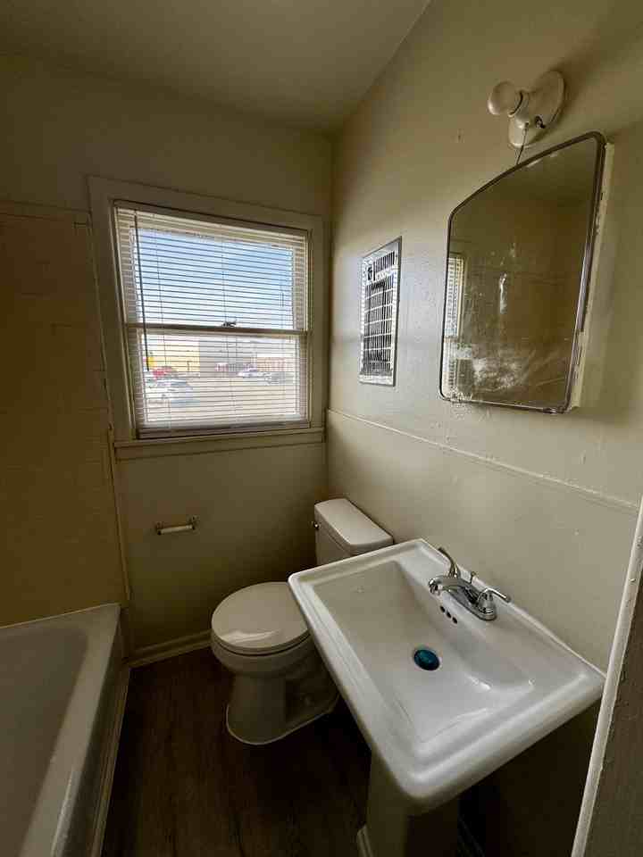 708 Ruby Ave - Photo 5 of 6