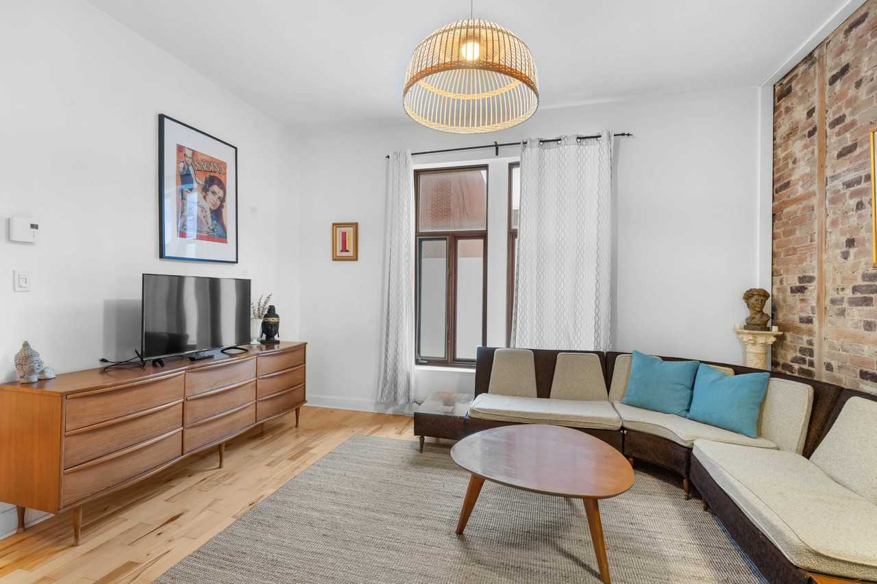 3447 St-Dominique - Photo 2 of 15