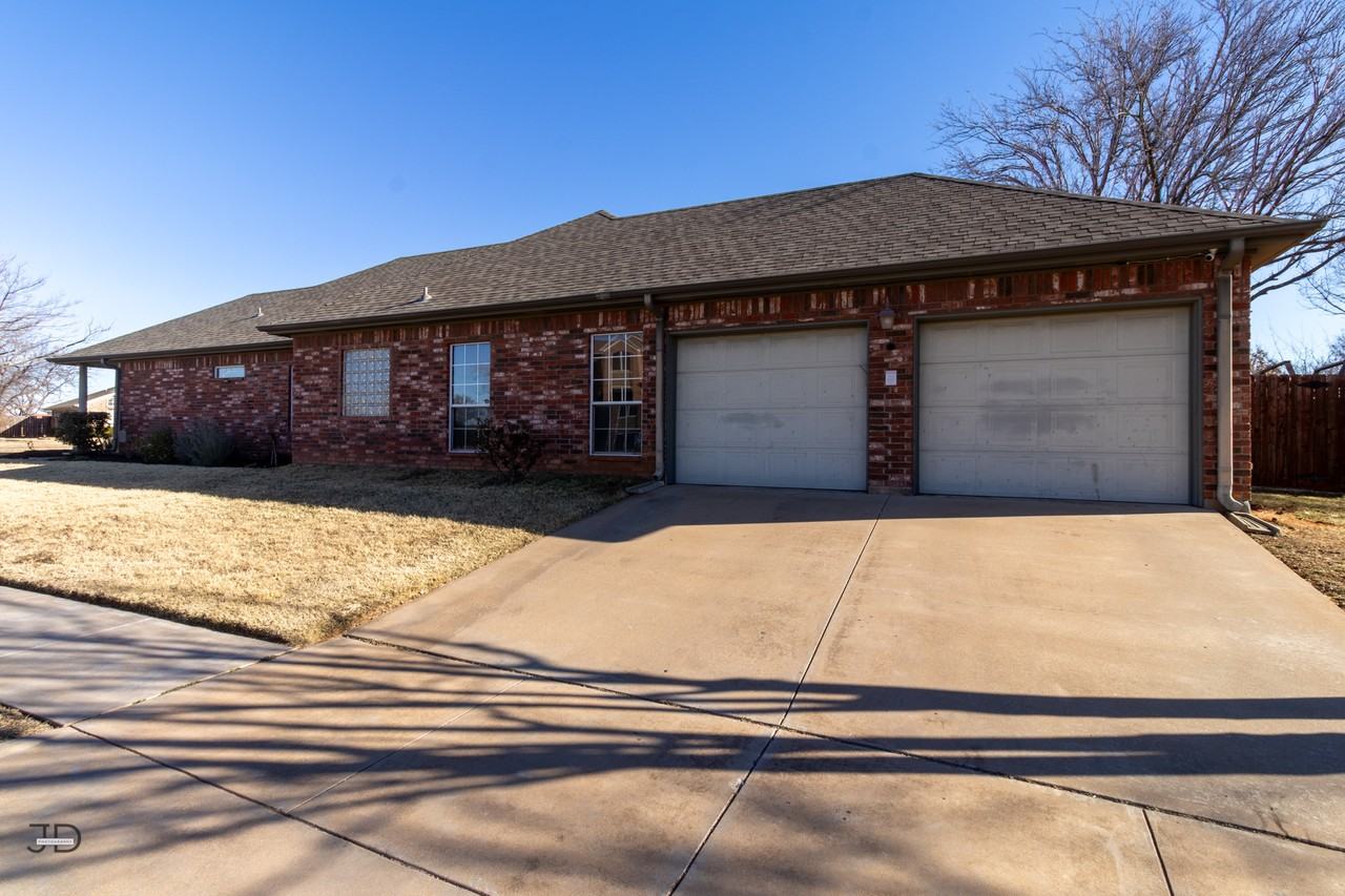 5400 Flo Dr #1 - Photo 2 of 26