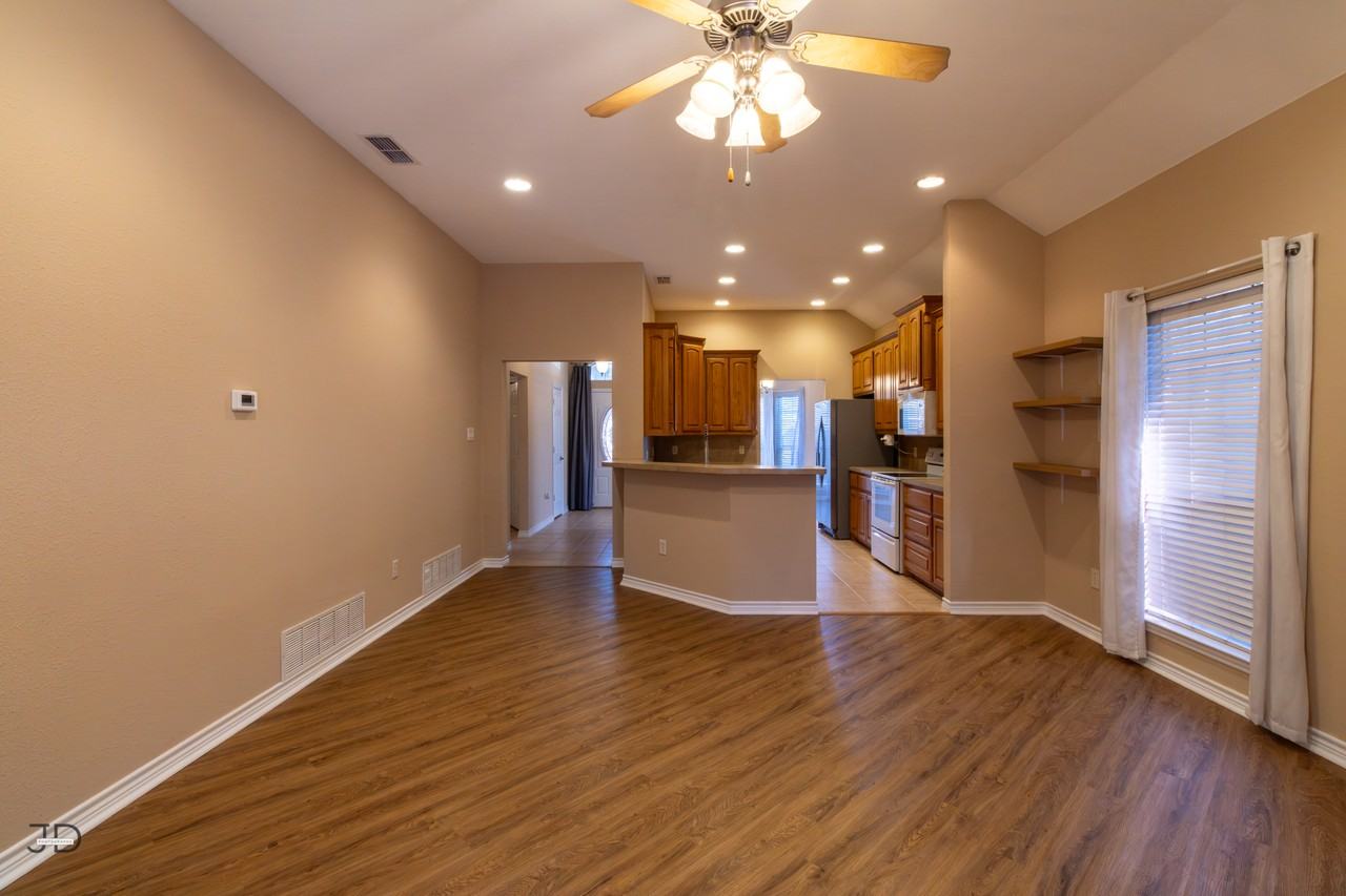 5400 Flo Dr #1 - Photo 6 of 26