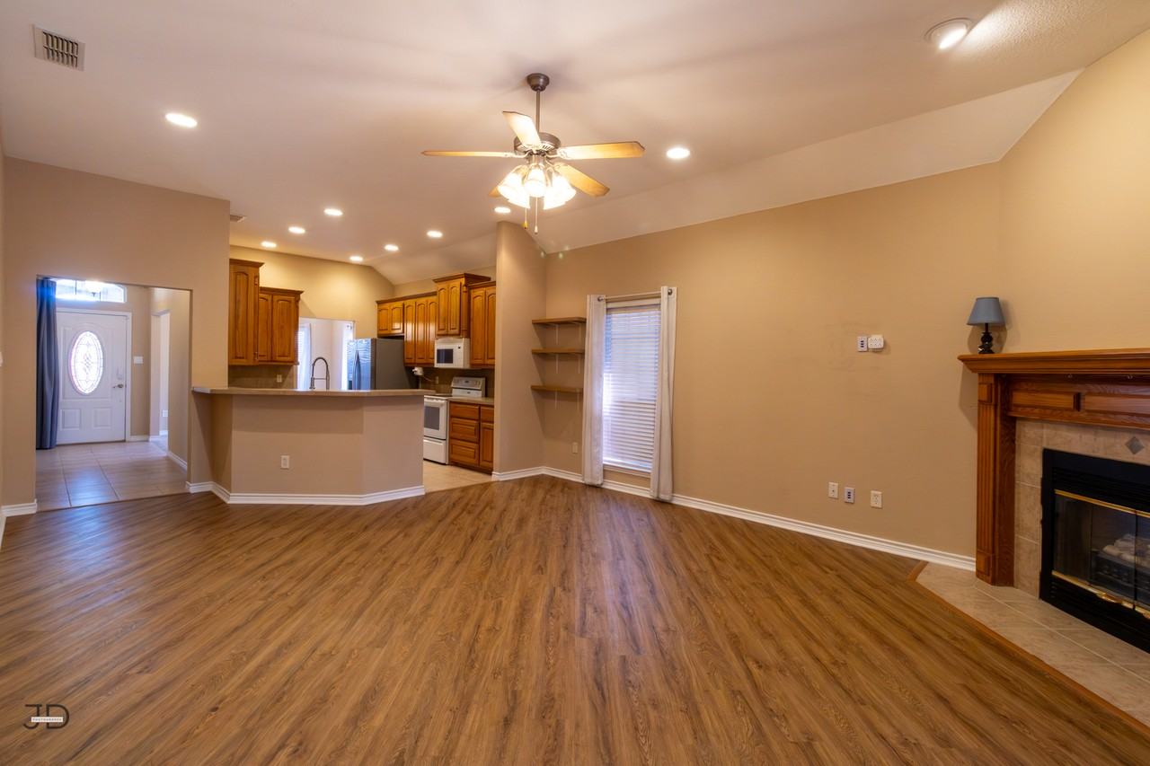 5400 Flo Dr #1 - Photo 7 of 26