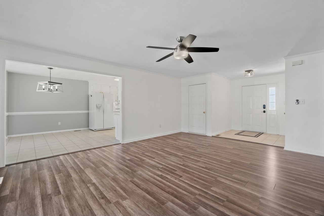 639 Alberthas Dr #1 - Photo 4 of 11