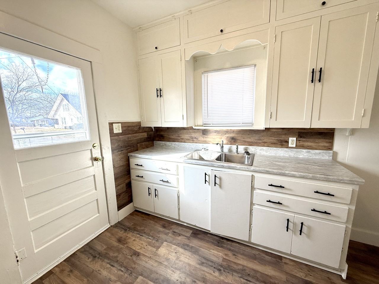 518 3rd Ave Nw #1 - Photo 2 of 20