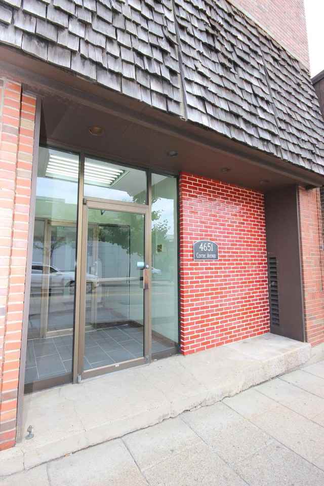 4651 CENTRE AVEAPT 25 #25 - Photo 4 of 4